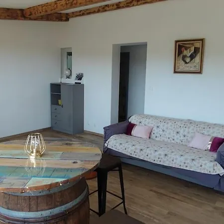 Maison Deux Chambres Avec Piscine A 10mn De La بيت للعطل